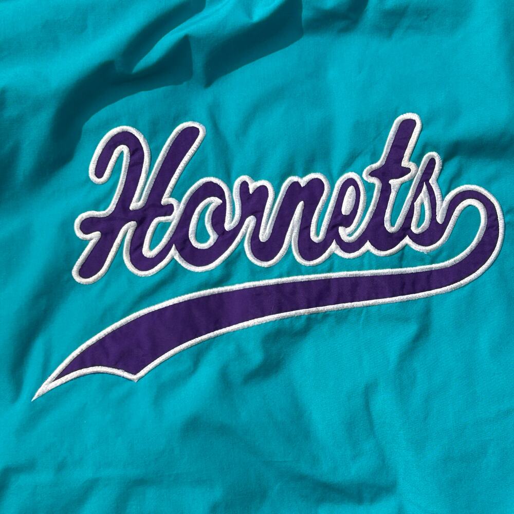 Vintage 90’s Charlotte Hornets NBA Competitors Script Zip Jacket - Picture 6 of 10